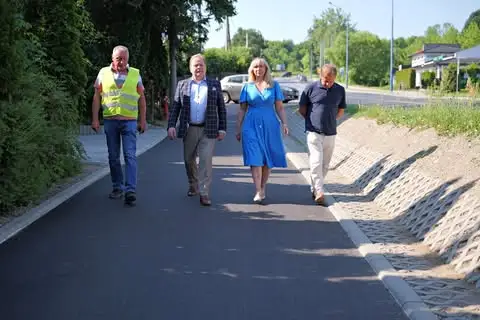 Gmina Olkusz inwestuje blisko 8 mln zł w drogi – nowe chodniki, ścieżki rowerowe i ładowarki dla aut elektrycznych