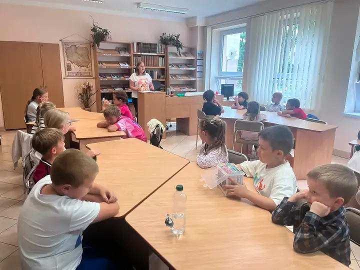 Wakacje z książką: podwodny świat w Świetlicy Ogniki