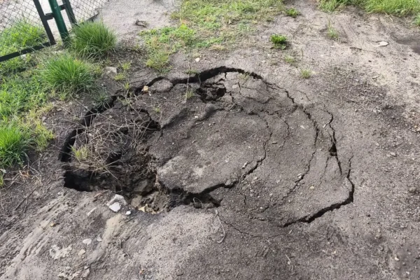 Deformacja terenu na torach w Olkuszu – służby badają przyczyny