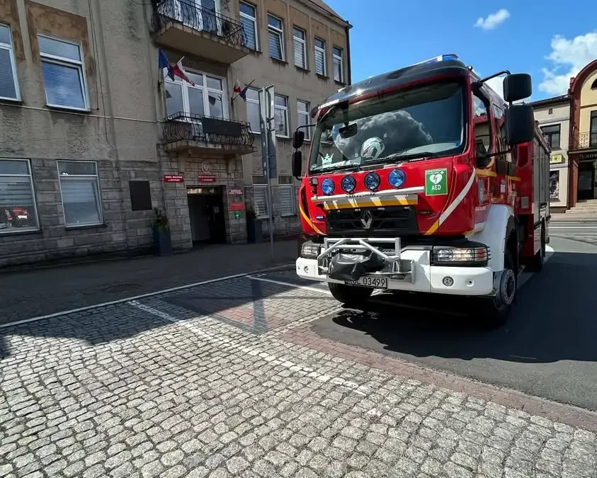 Rozszczelnienie instalacji gazowej w Urzędzie w Wolbromiu – szybka akcja służb