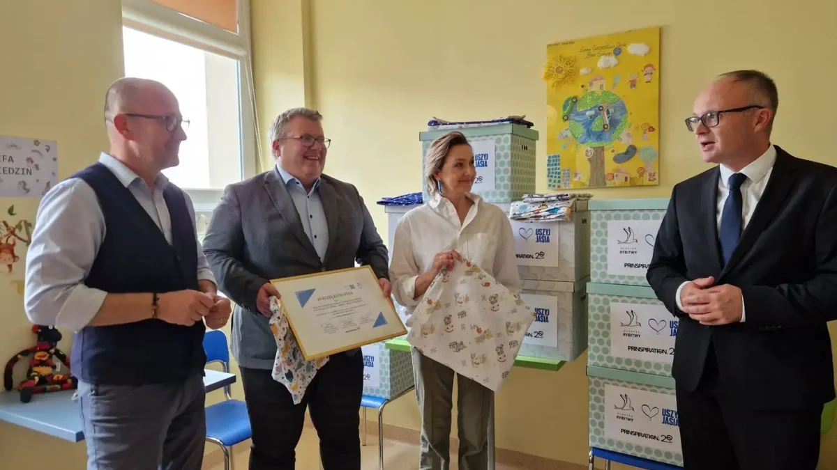 Prawie 500 poszewek z akcji Uszyj Jasia trafiło do małych pacjentów w Krakowie
