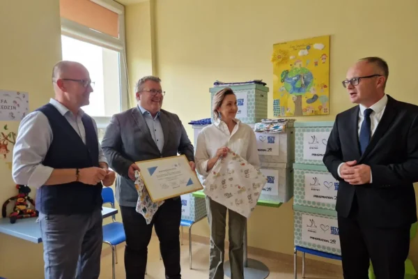 Prawie 500 poszewek z akcji Uszyj Jasia trafiło do małych pacjentów w Krakowie