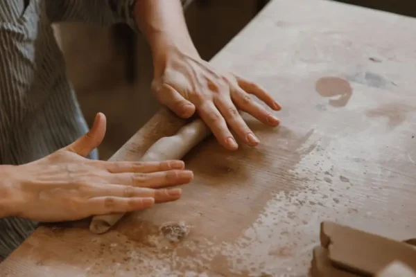 Warsztaty ceramiczne techniką wałeczkową w Pszczyńskim Centrum Kultury
