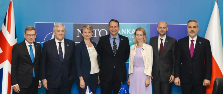 Wicepremier Sikorski na Szczycie NATO w Ankarze: wzmacnianie obronności i współpraca sojusznicza