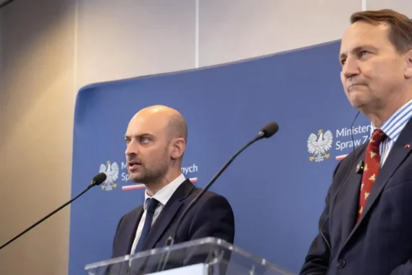 Francuski minister gościem honorowym narady polskich dyplomatów w Warszawie