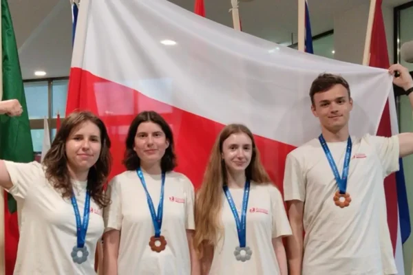 Polscy uczniowie z czterema medalami na Olimpiadzie Biologicznej w Wilnie