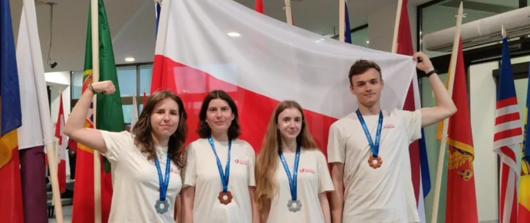 Polscy uczniowie z czterema medalami na Olimpiadzie Biologicznej w Wilnie