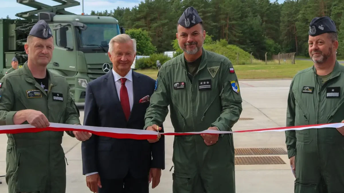 Nowy budynek portu lotniczego w 12 Bazie Bezzałogowych Statków Powietrznych w Mirosławcu