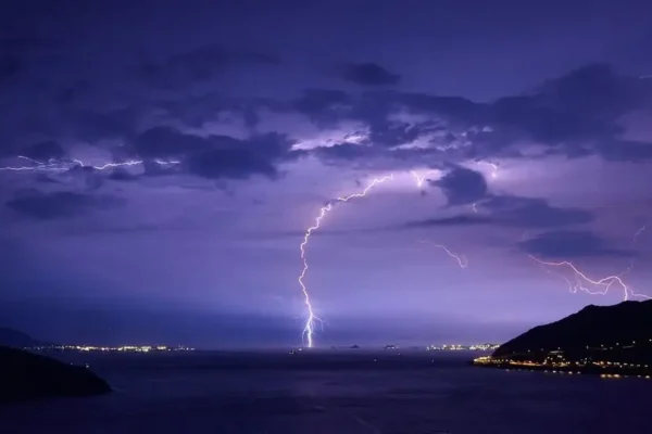 Ostrzeżenie meteorologiczne: burze z gradem i silnym wiatrem w powiecie olkuskim