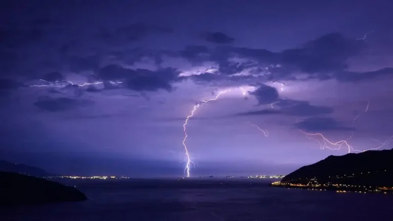 Ostrzeżenie meteorologiczne: burze z gradem i silnym wiatrem w powiecie olkuskim