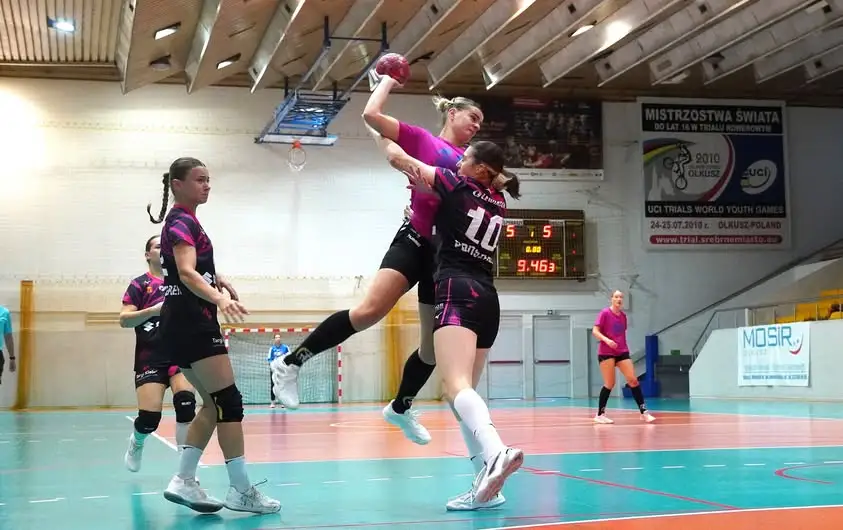 Korona Handball Kielce pokonuje SPR Olkusz w meczu kontrolnym
