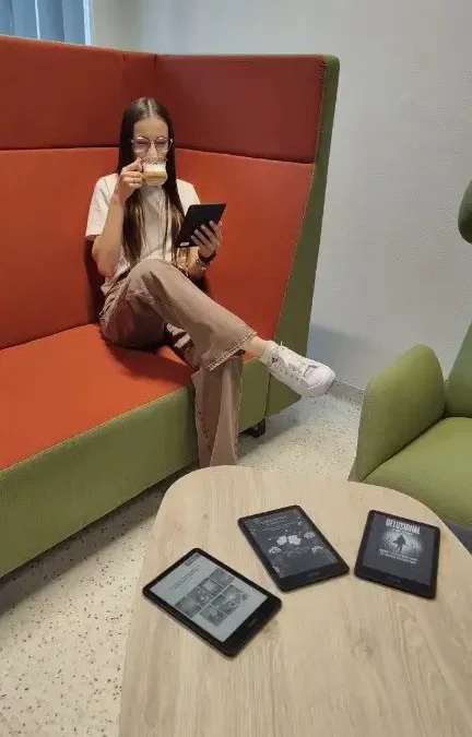 Biblioteka w Trzyciażu wprowadza wypożyczalnię czytników e-booków z dostępem do Legimi