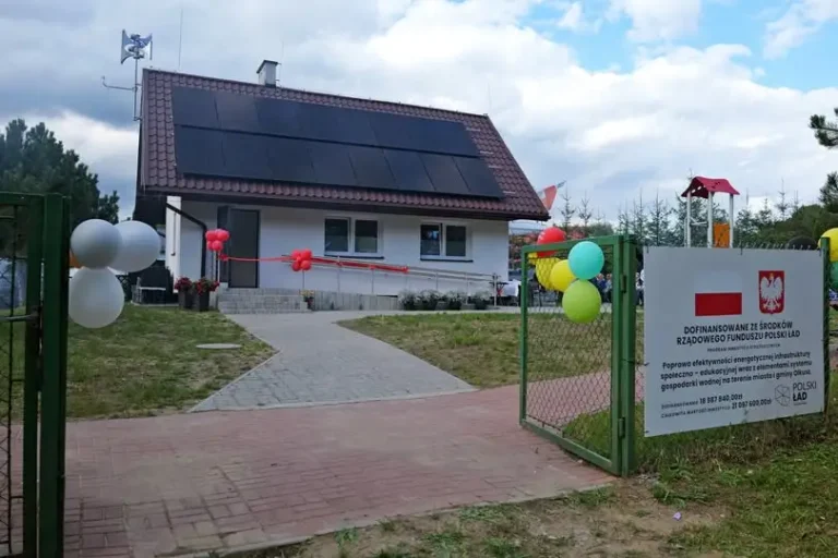 Nowa świetlica w Wiśliczce oficjalnie otwarta – mieszkańcy świętowali Dzień Seniora