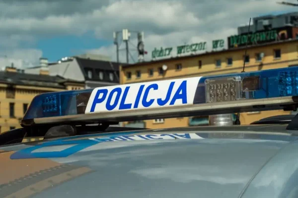 Cztery nowe radiowozy wzmocnią policję w powiecie olkuskim