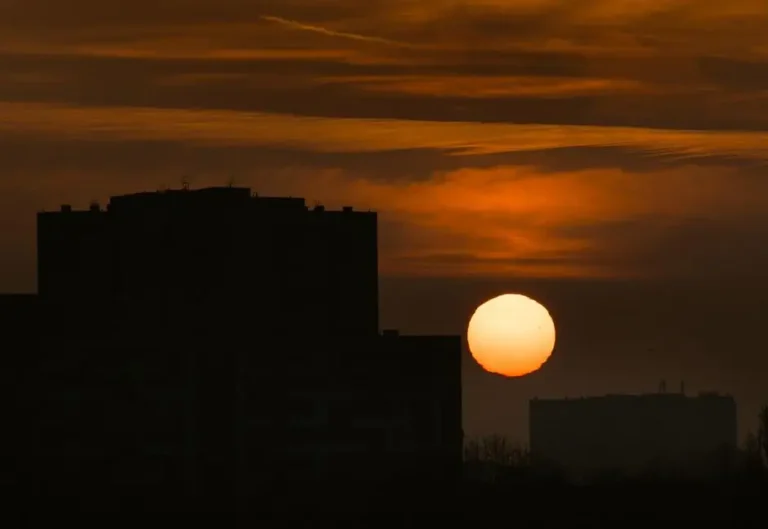 Ostrzeżenie przed upałem w Olkuszu – IMGW prognozuje 30°C