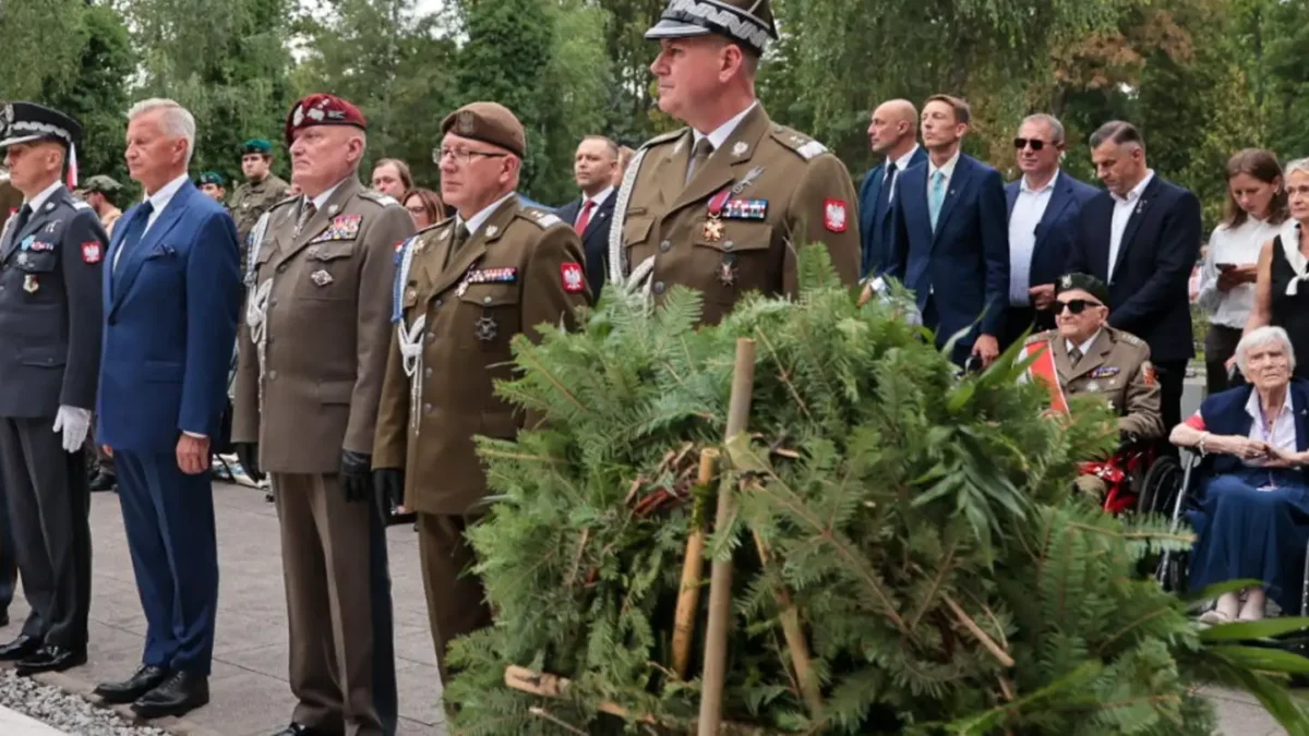 82. rocznica Powstania Warszawskiego: Warszawa oddała hołd Bohaterom