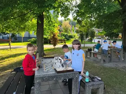 Pierwsze zajęcia szachowe w Domu Kultury w Wolbromiu – dołącz do królewskiej gry!