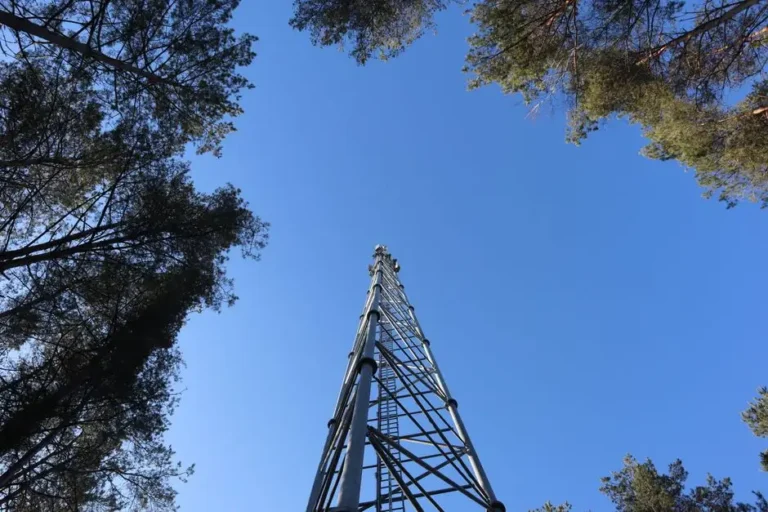 Nowa instalacja radiowa P4 w Wierzchowisku – co to oznacza dla mieszkańców?