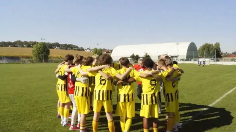Juniorzy Słowika Olkusz przegrywają z TS Węgrzce 2:4. „Nie strzelasz – tracisz”