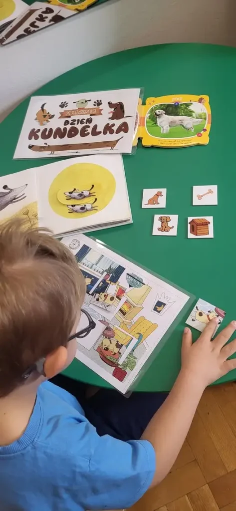 Dzień Kundelka w OREW Wolbrom – logopedyczna przygoda z pieskami