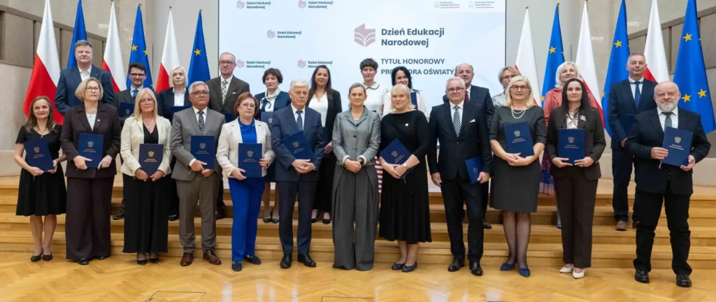 Dzień Edukacji Narodowej 2026: Tusk i Nowacka dziękowali nauczycielom w KPRM
